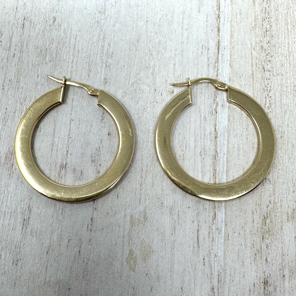 Solid 14K yellow gold flat hoop earrings, made in Italy - Picture 6 of 11